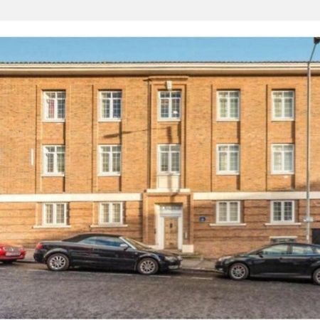 2 Bedroom Apartment In Киддерминстер Экстерьер фото
