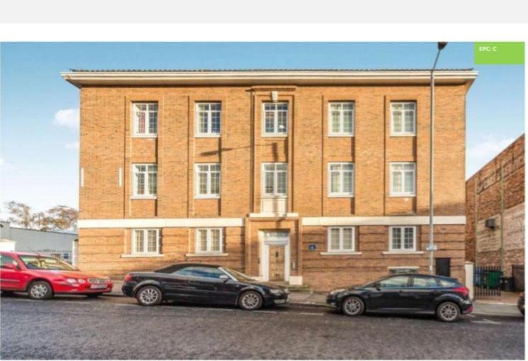 2 Bedroom Apartment In Киддерминстер Экстерьер фото